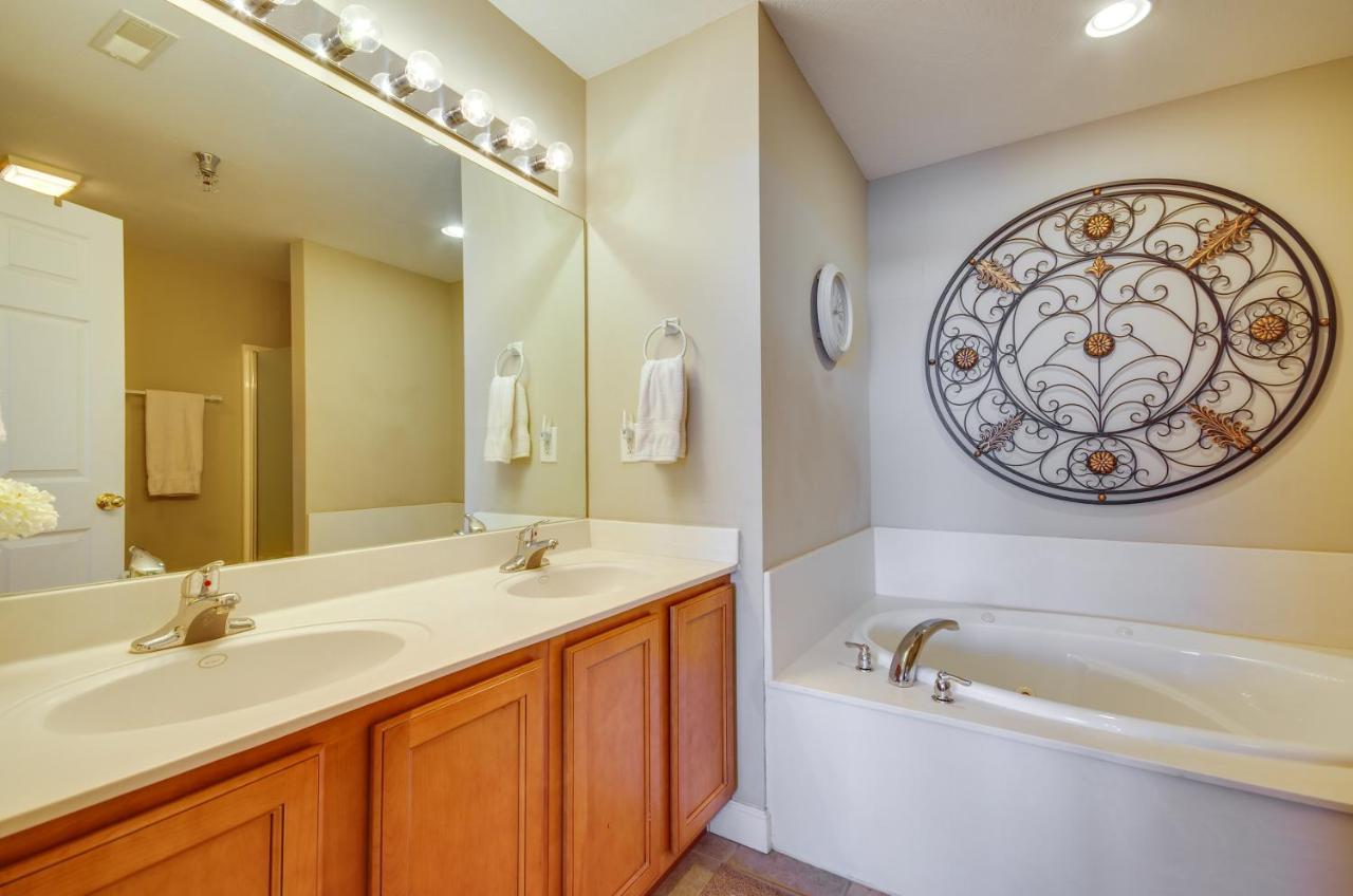 Lakefront Osage Beach Condo Balcony And Pool Access Exterior photo